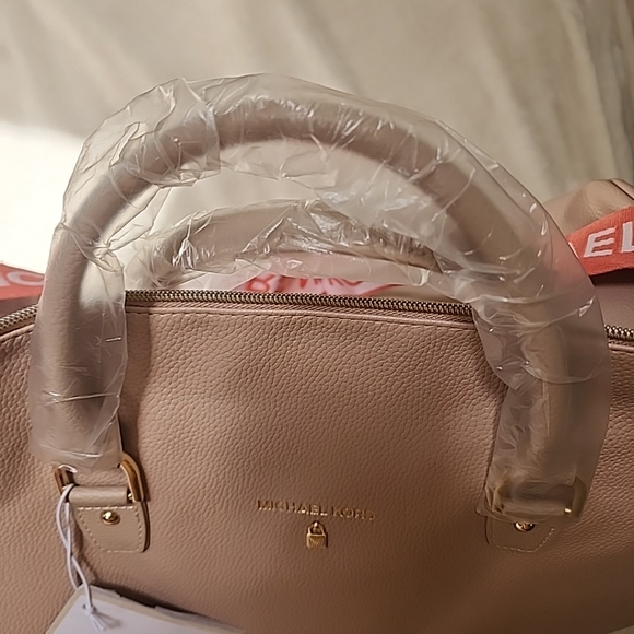 NWT Michael Kors Beauty Blush Faux Pebbled Leather Weekender Duffle Bag - Picture 7 of 7